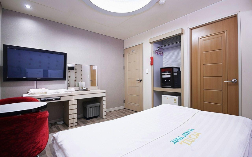Bedroom 4, Daegu Icheondong W New York, Buk