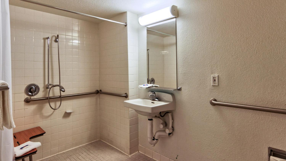 Bathroom 4, Motel 6 Chico Ca, Butte
