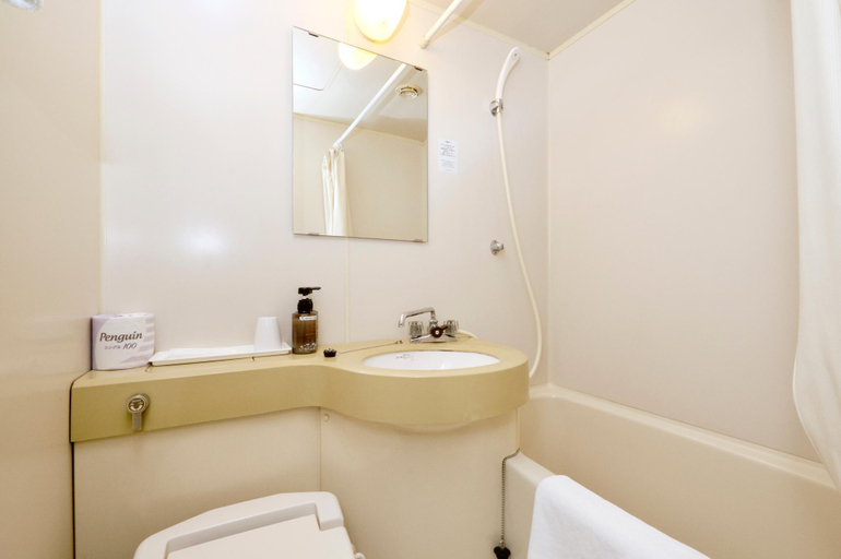 Bathroom 2, SkyHeart Hotel Narita, Narita