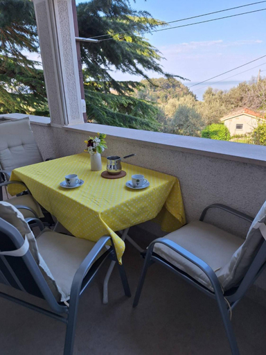 Others 3, House Olive Garden Strunjan, Izola