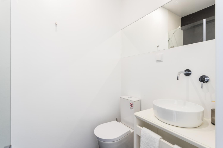 Bathroom, Lisbon Airport Suites, Lisbon