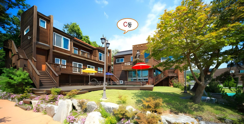 Exterior & Views 1, Taean Marimo Pension, Taean