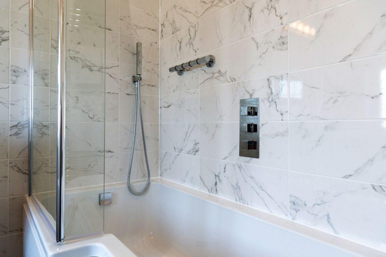 Bathroom 3, Heathgate House, Devon