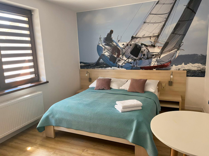 Bedroom 3, Akoja, Puck