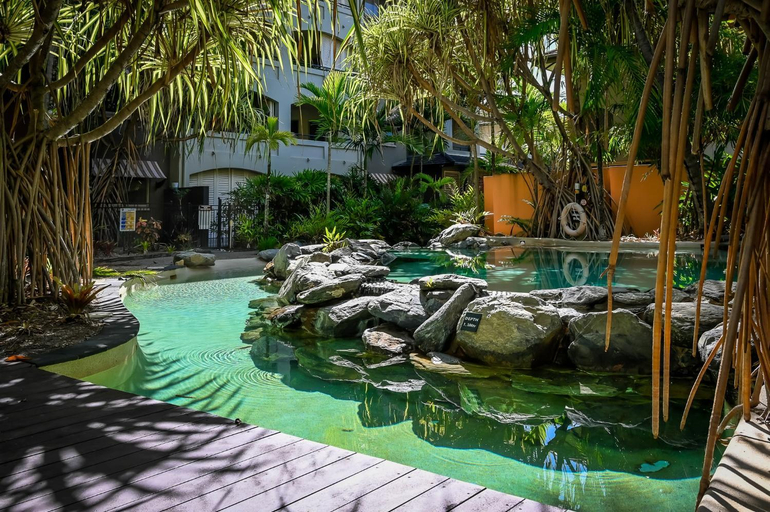 Sport & Beauty 2, Tropical Gardens - Resort 9 Pools Gym, Cairns