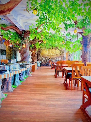 Food & Drinks, Skylark Holidays Premium, Idukki