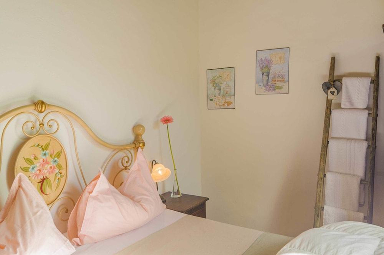 Bedroom 1, Locanda di Casalmustia, Siena