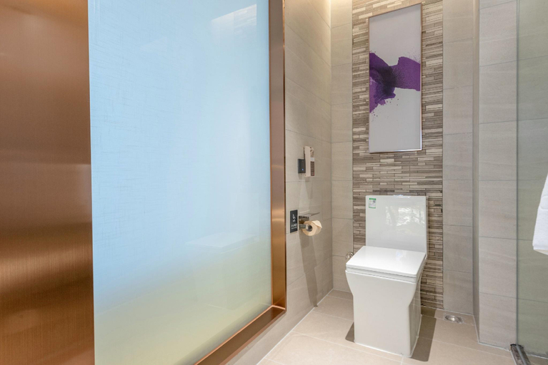 Bathroom 3, Lavande Hotel Chaoshan High-speed Railway Station, Chaozhou