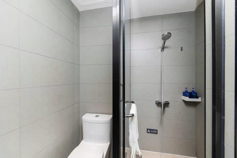 Bathroom 3, Hanting Hotel Changsha Meixi Lake East Metro Station, Changsha