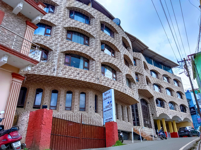 Exterior & Views