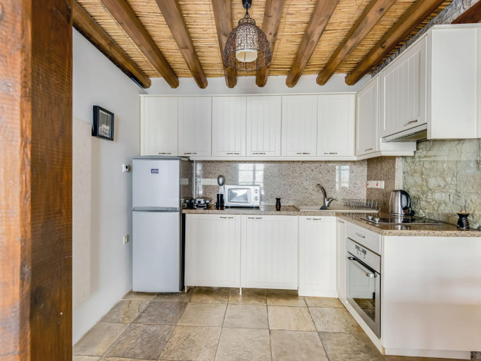 Food & Drinks 5, Arsorama Village Homes