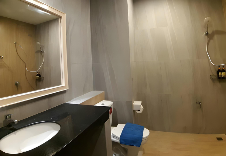 Bathroom 4, Karon Living Room, Phuket Island