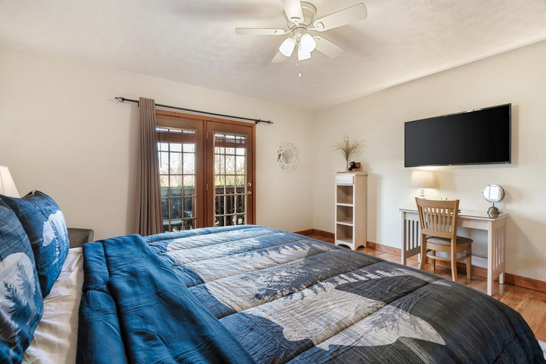 Others 4, Berry Springs Lodge, Sevier