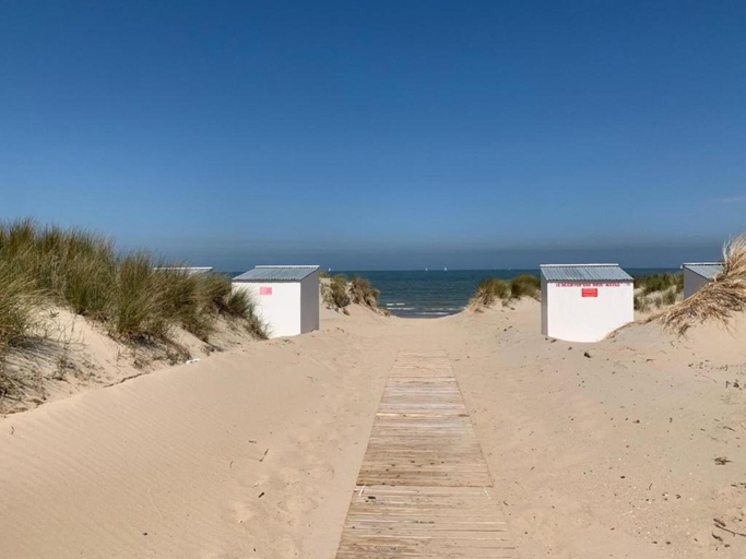 Others 4, Villa near Belgian Coast with Garden, West-Vlaanderen