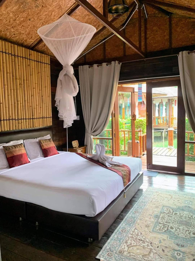 Bedroom, Say Love Baan Sapan, Bo Klue