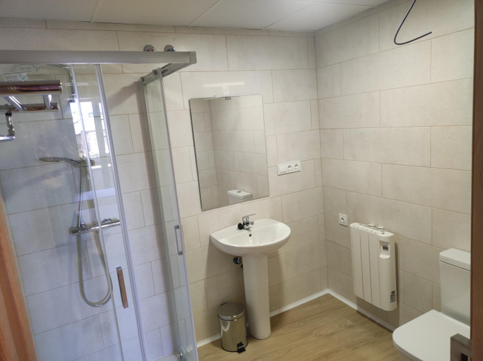 4, Hostal Restaurante LA SENDA, León