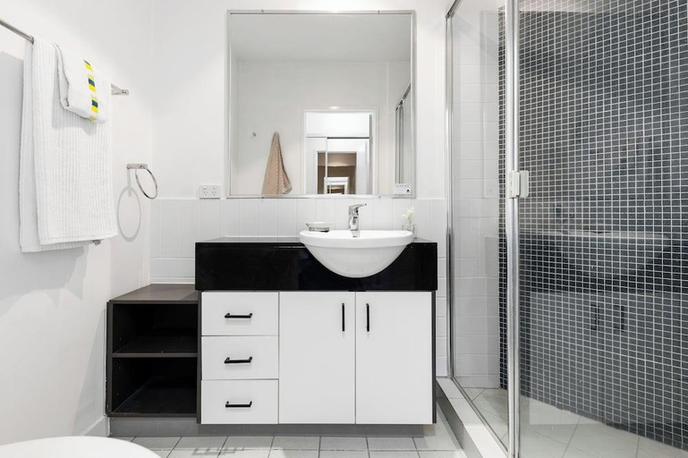 Bathroom 4, Seachange Coolum Beach Hotel, Maroochy - Coastal North