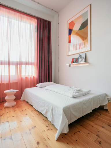 Bedroom 2, Flattering Suites, Berlin