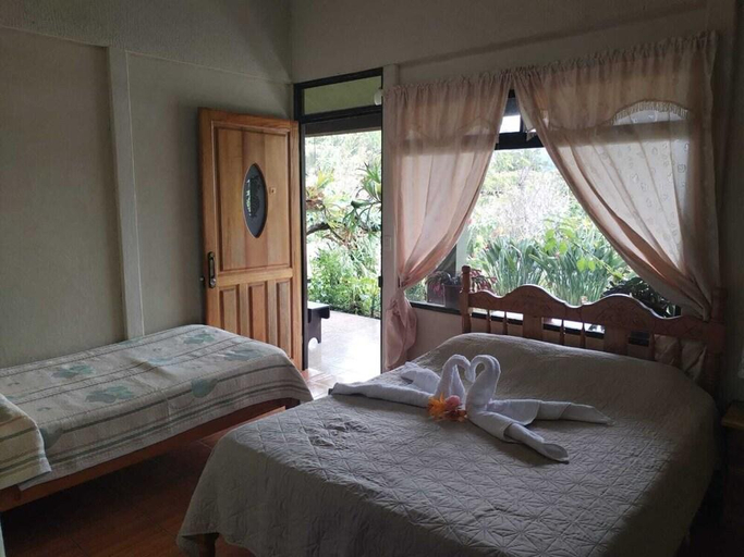 Bedroom 2, Cabinas las Manzanas Bed y Breakfast, Dota