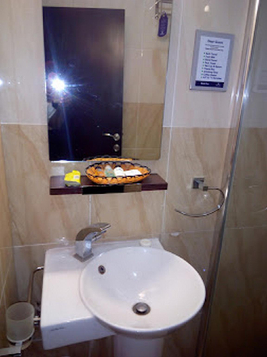 Bathroom 2, Whitefield Hotels, Asa