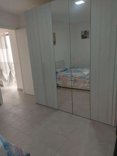 Others 4, A casa di Franco, Ragusa