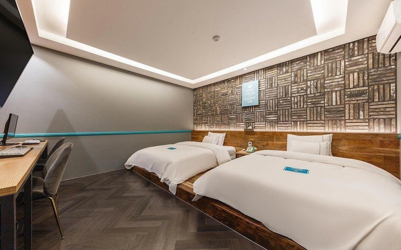 Bedroom 2, Cheongju Hotel in Cafe Terminal, Cheongju