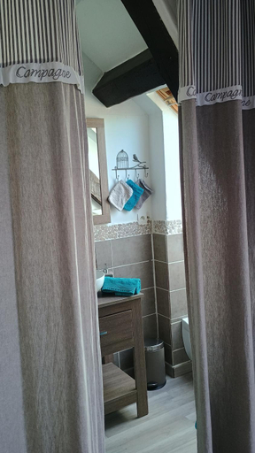 Others 5, Chambre d'hotes proche du PAL-Badiane-, Allier