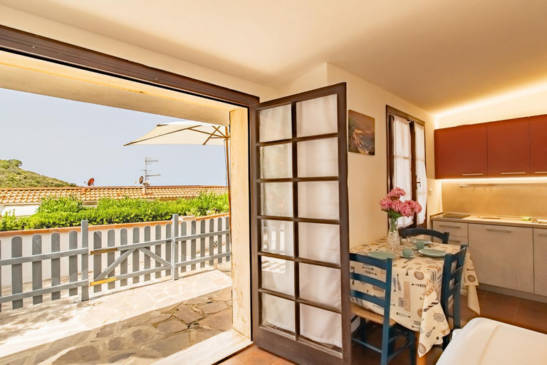 Others 3, Villa Bouganville, Livorno