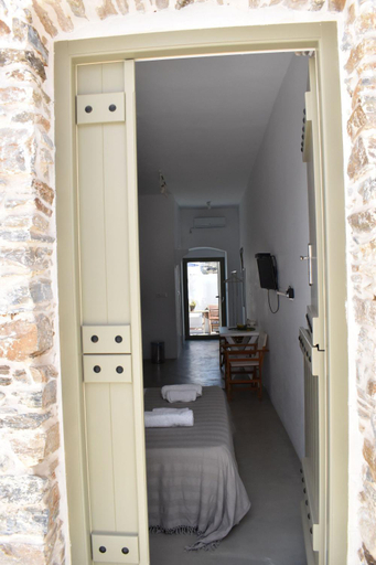 Bedroom 2, Chora Cozy Studios - Kythnos, South Aegean