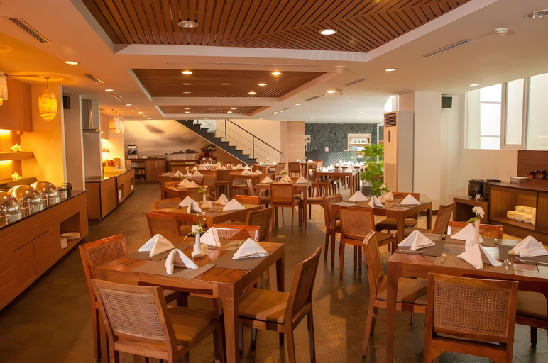 Food & Drinks 5, Hotel Santika Bangka, Central Bangka