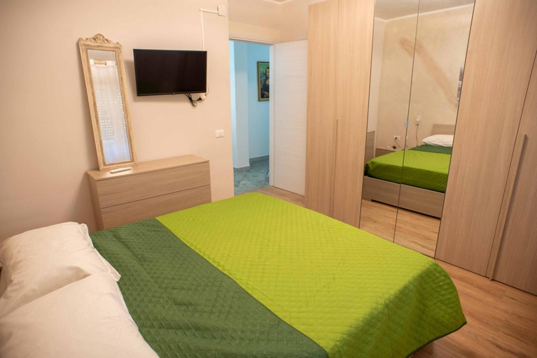 Bedroom 2, Case D'irene, Palermo