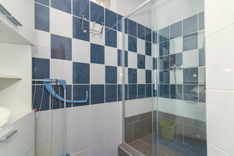 Bathroom, Villa Neptun, Pirovac