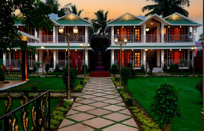 Exterior & Views
