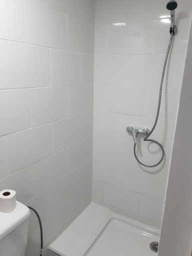 Bathroom 2, precioso apartamento moderno cerca del carrefour rosaleda, Málaga