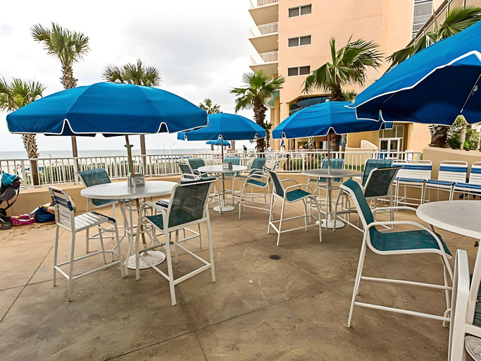 Others 5, Sterling Resorts- Splash, Bay