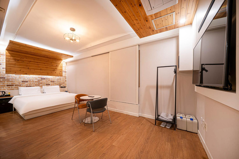 Bedroom 3, Busan Daeyeondong Hound Hotel, Nam