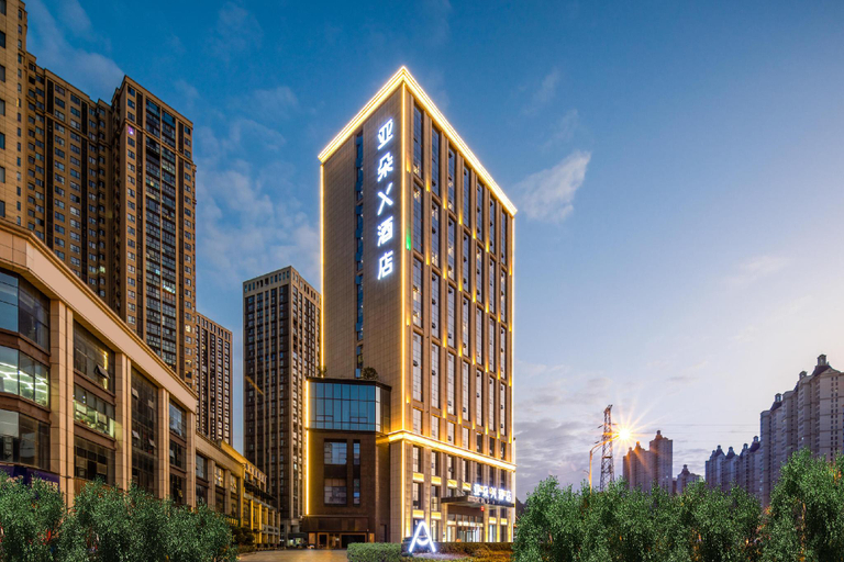 Exterior & Views