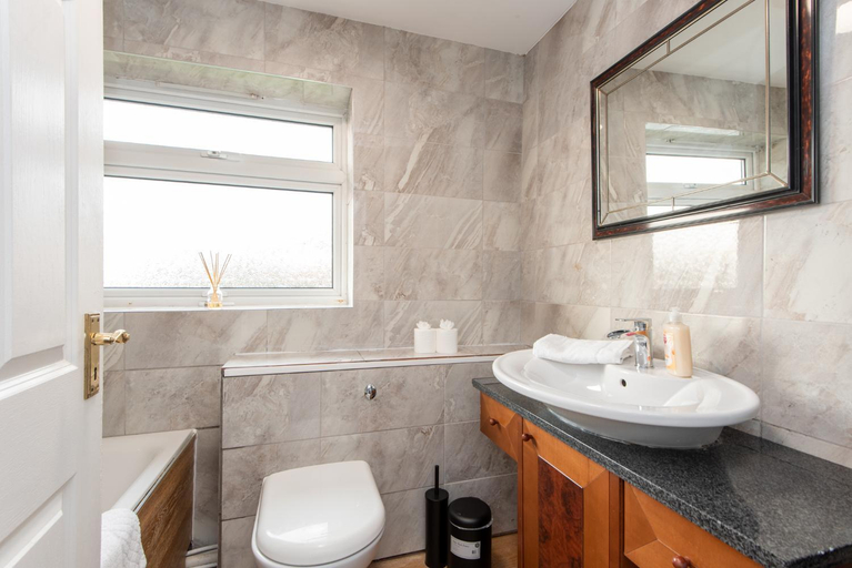 Bathroom, St Lawrence, Durham