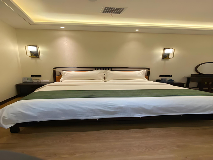 Bedroom 2, GreenTree Inn Express Datong High-Speed Railway Station Wanda Plaza Fangte, Datong