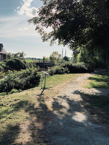 Others 5, Ferienwohnung mit Seeblick, Leer
