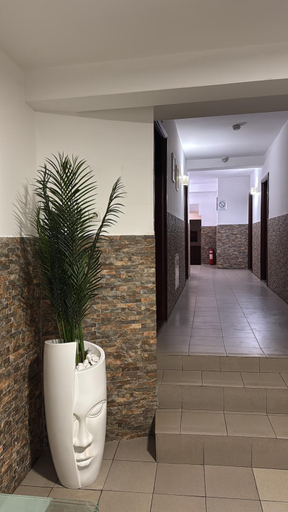 Others 5, Hotel Palma, Novi Pazar
