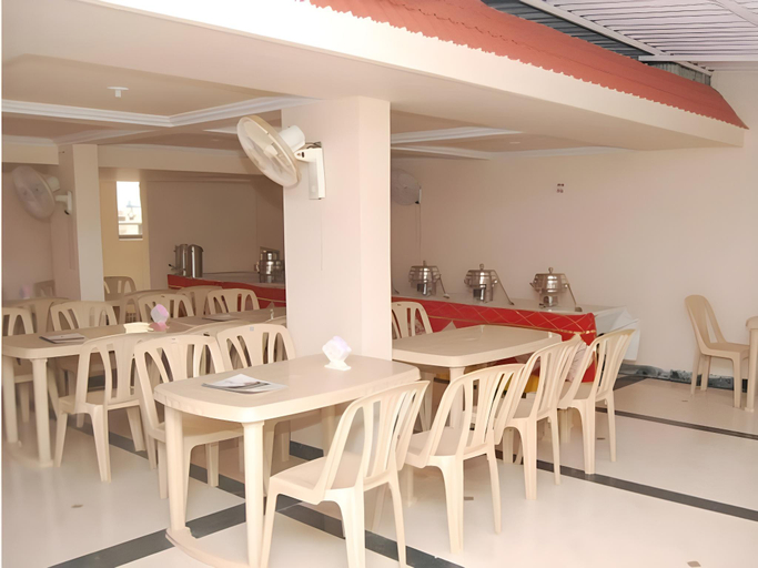 Food & Drinks, Sea Shell Resort, Raigarh