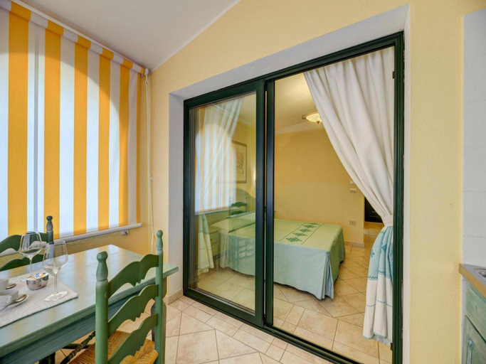 Bedroom 3, Apartment in Sos Alinos near Cala Liberotto, Nuoro