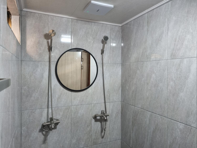 Bathroom 3, Jeju Orasung, Jeju