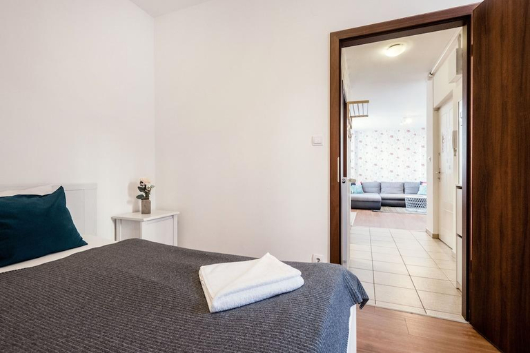 Bedroom 2, Grand Budapest Apartments, Budapesti