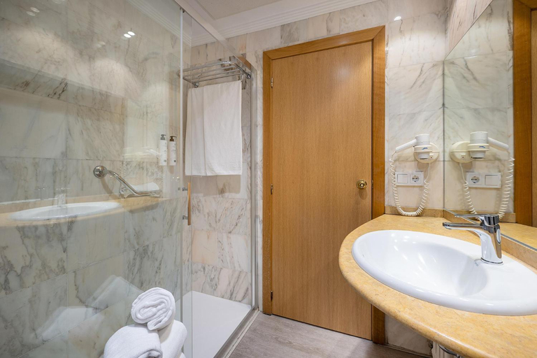 Bathroom 4, Poseidon Resort, Alicante