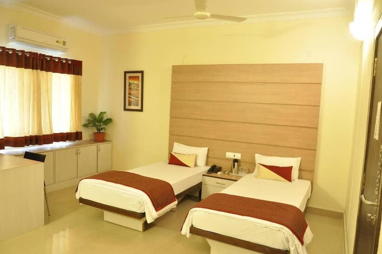 Bedroom 2, Hotel Luxor Park, Hyderabad