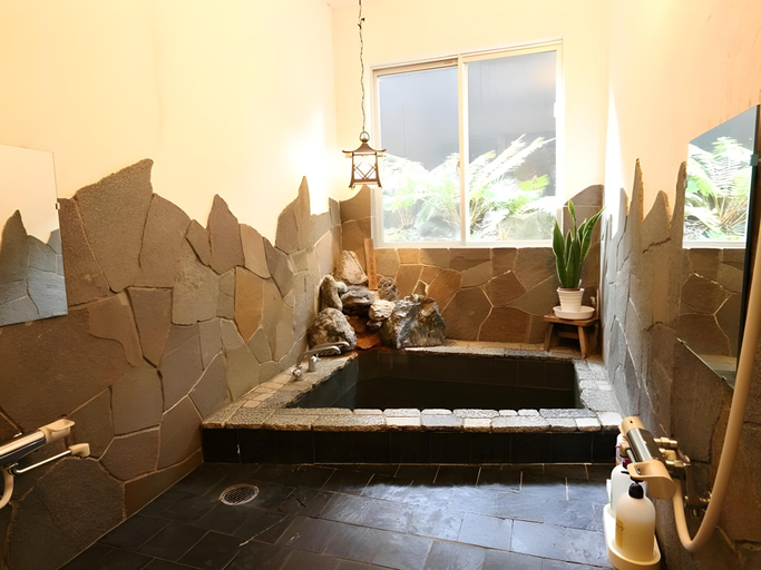 Bathroom 5, Pension Belnina, Hakuba