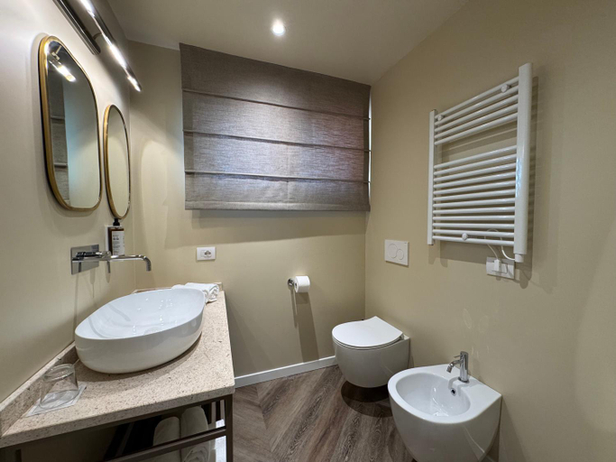Bathroom 3, Aria Executive Resort, Brescia