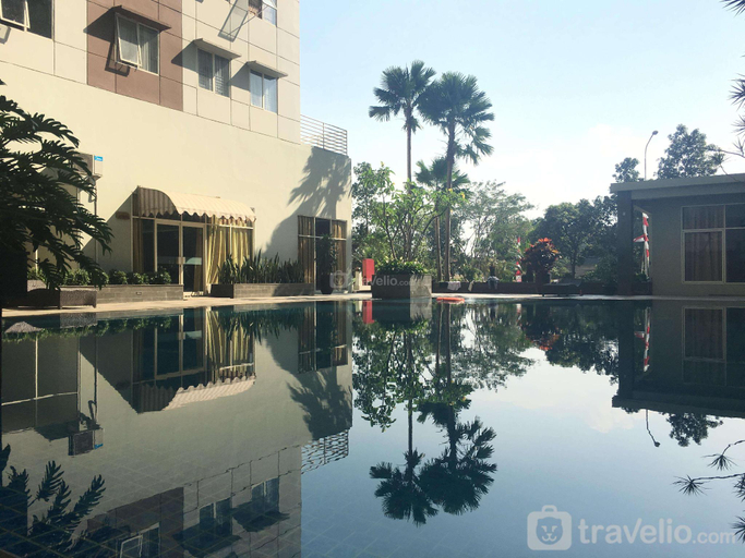 Others 3, Cozy 2BR at Pinewood Apartment By Travelio, Sumedang